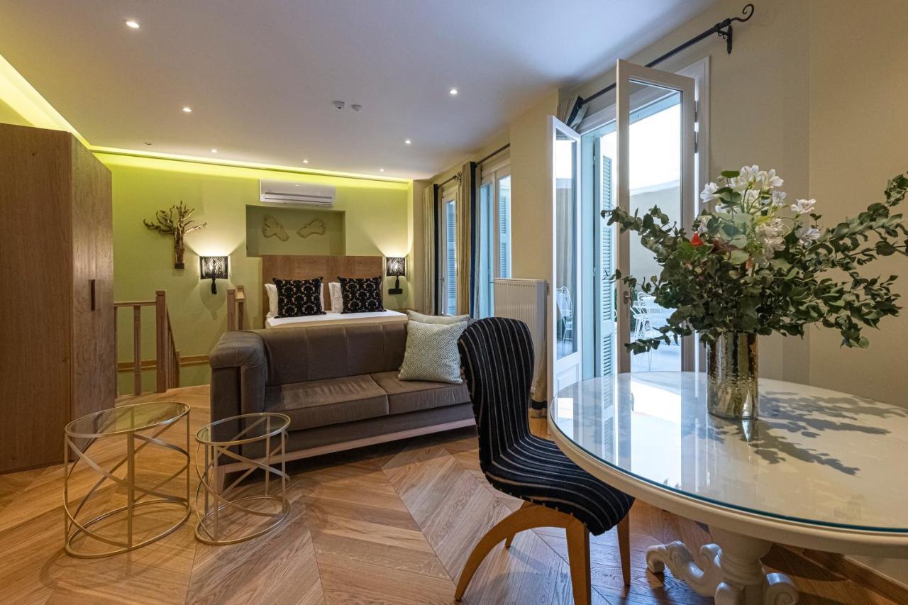 Ipelhome - Plaka Boutique Apartments 아테네 외부 사진