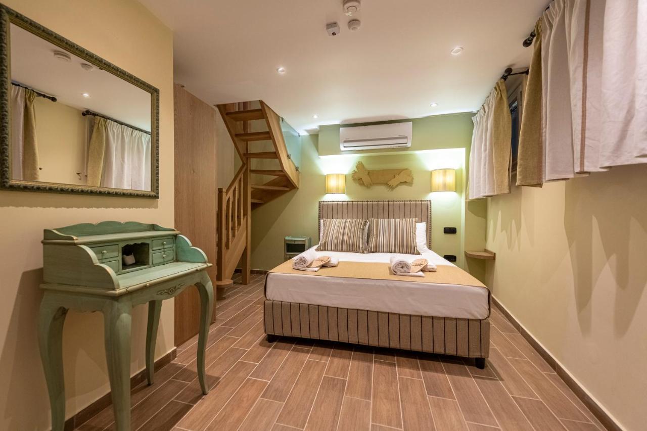 Ipelhome - Plaka Boutique Apartments 아테네 외부 사진