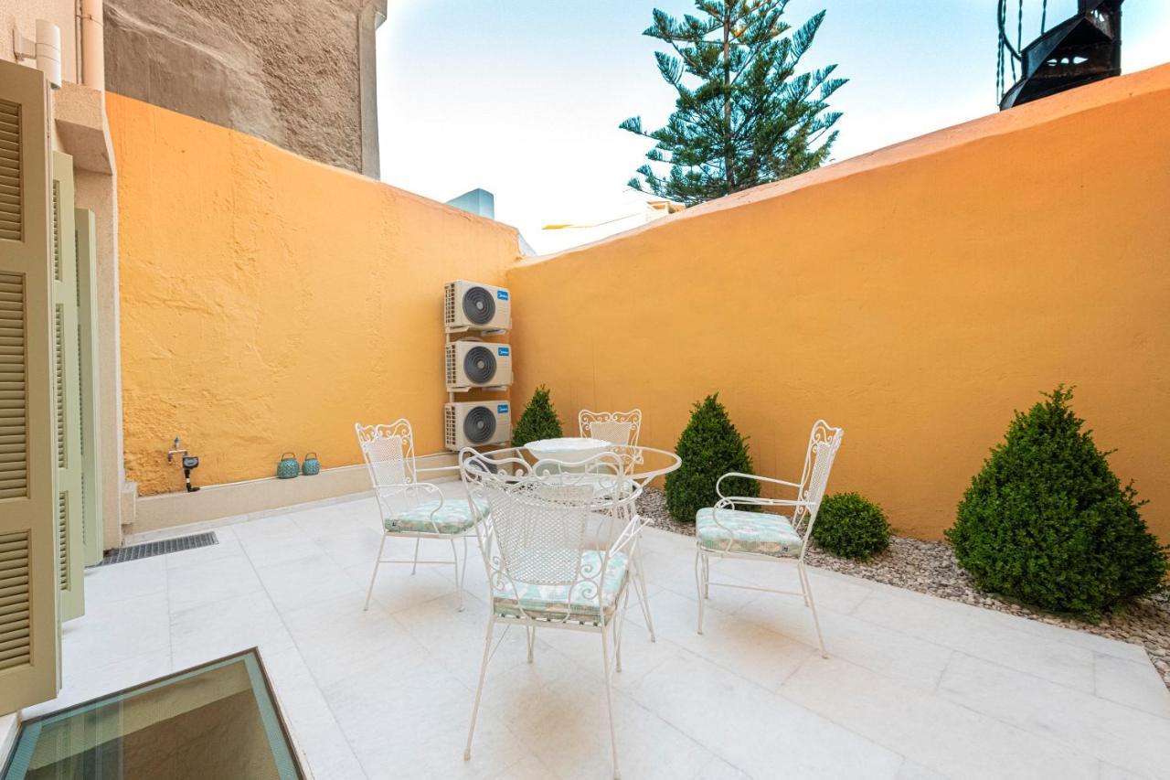 Ipelhome - Plaka Boutique Apartments 아테네 외부 사진