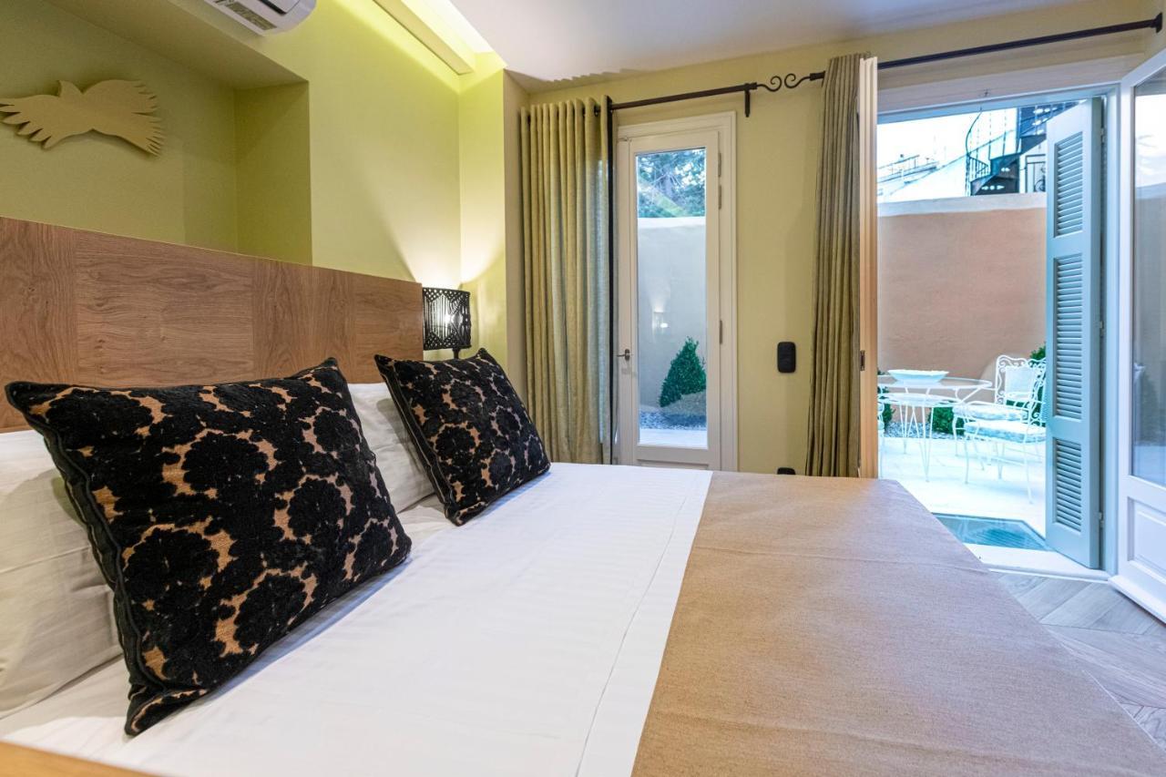 Ipelhome - Plaka Boutique Apartments 아테네 외부 사진