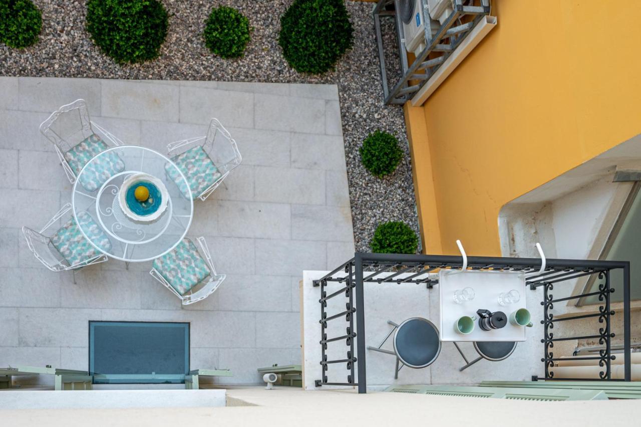 Ipelhome - Plaka Boutique Apartments 아테네 외부 사진