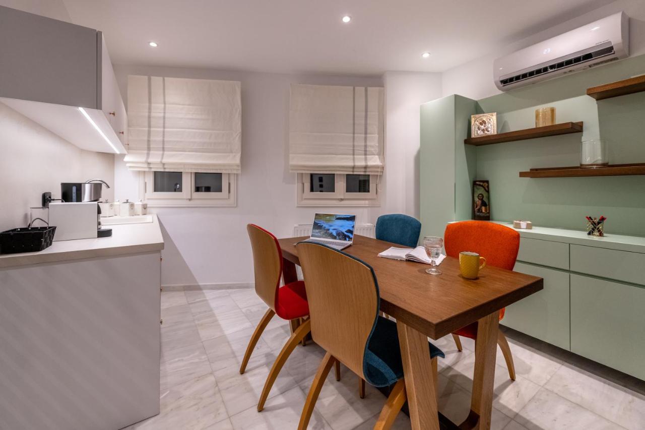 Ipelhome - Plaka Boutique Apartments 아테네 외부 사진